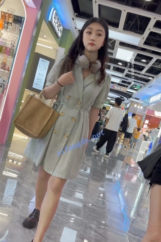 trump1284【KFC】学生妹逛街买小吃·白色长裙白色薄内前后CD