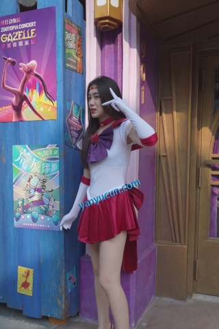 (BC-AA-629)美少女战士cos小姐姐逛街..男友面前抄底白色内裤