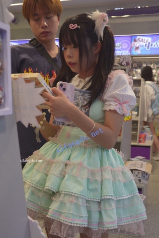  (BC-AA-590)双马尾蕾丝裙小学妹..弯腰CD蕾丝边内裤看镜头了